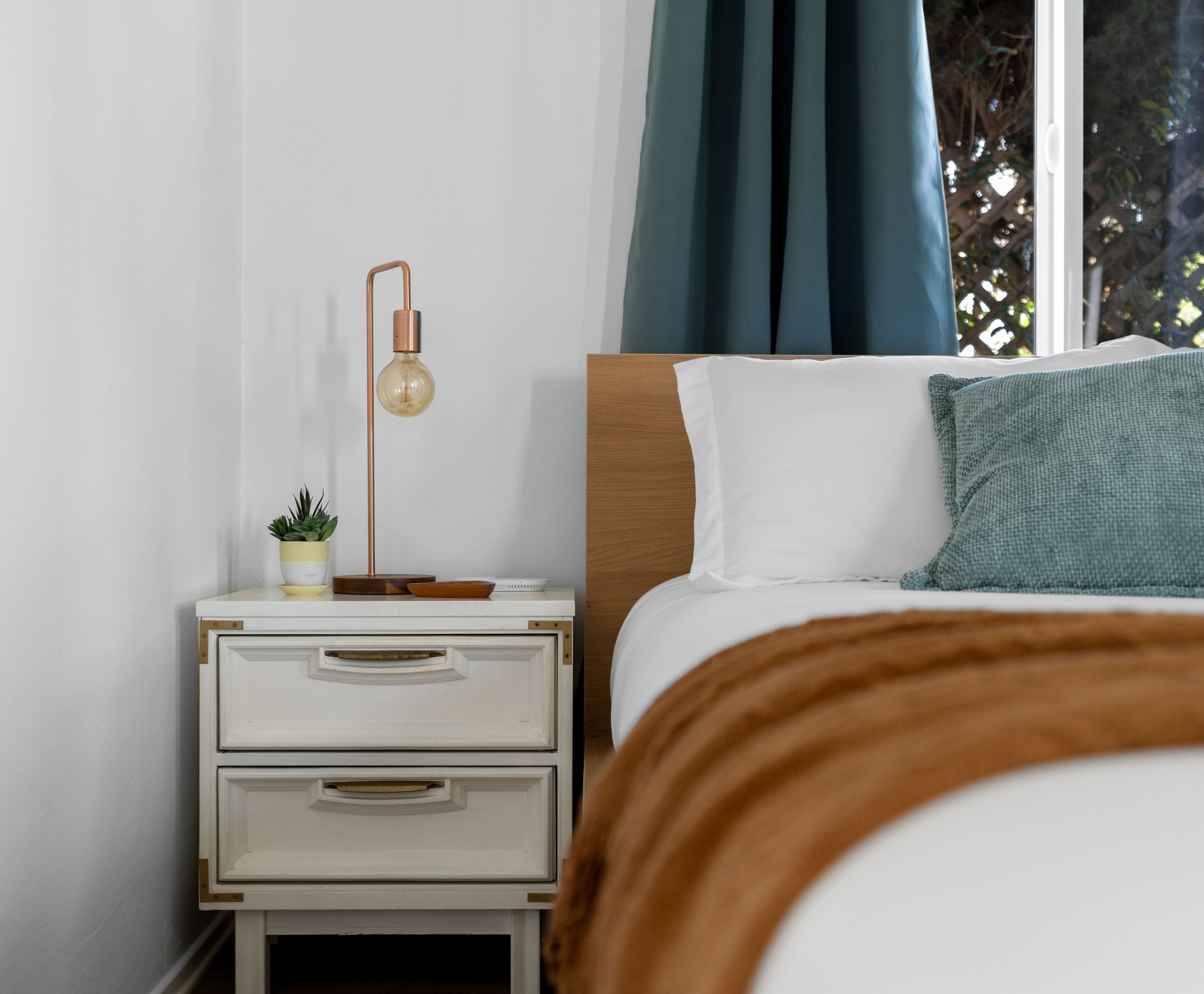 2 bedrooms, desk, iron/ironing board, WiFi