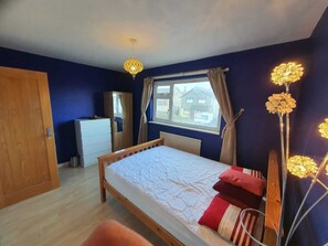 House - Detached 4-bed House in Leeds (Leeds)