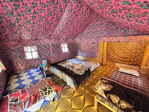 ดีลักซ์เต็นท์ | Wi-Fi ฟรี