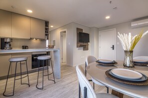 Apartment, 2 Bedrooms | Desk, soundproofing, free WiFi, bed sheets - ÚNICO Residences – By AVA Rentals (Asunción)
