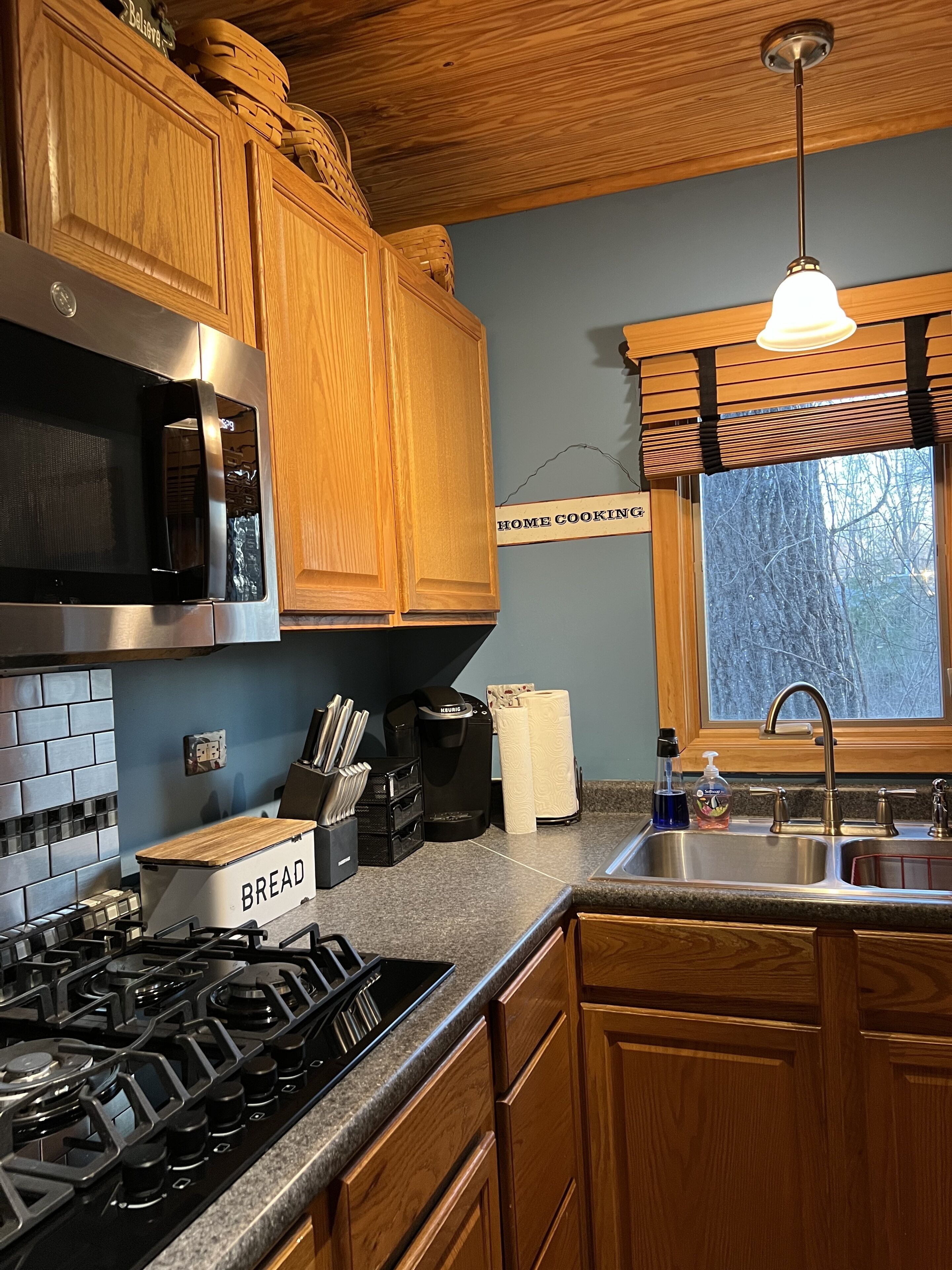 Micro-ondes, four, plaque de cuisson, lave-vaisselle