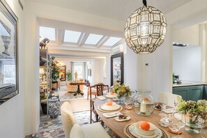 Dining - Luxury Home, Private Garden and Jacuzzi inside Lucca (Lucca)