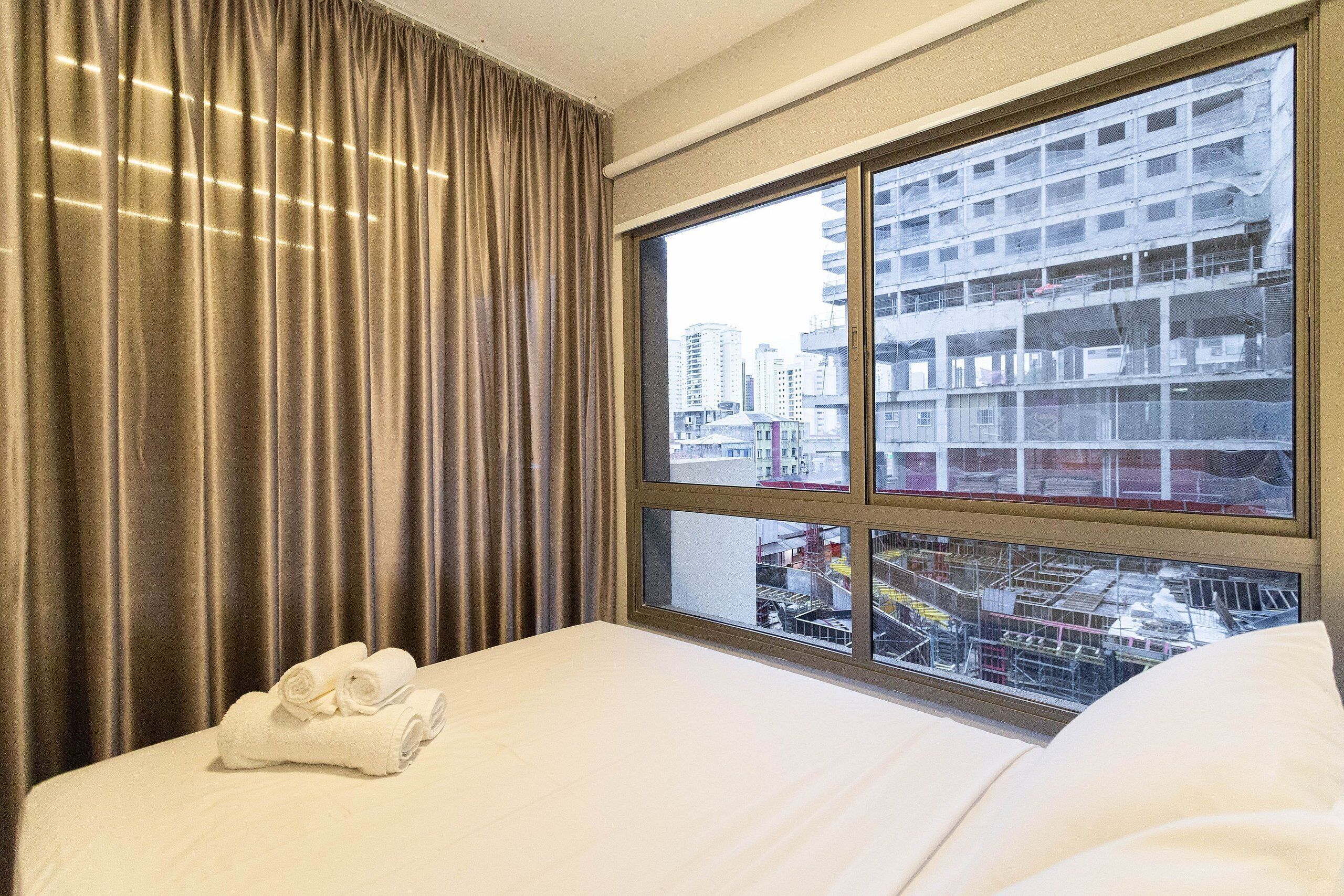 Studio Itaim 312 NR | 1 quarto, escrivaninha, cortinas blackout, ferros/tábuas de passar roupa