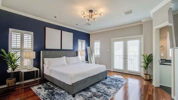 3 habitaciones, tabla de planchar con plancha, cuna de viaje y wifi