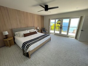 3 室のベッドルーム、デスク、WiFi、ベッドシーツ