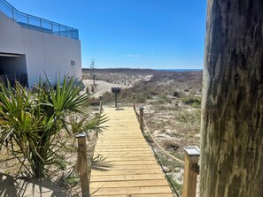 Property grounds - Pet friendly - 4 Bedrooms Directly on the Gulf!Free Daily Activities Included (Pensacola)