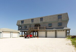 Exterior - Pet friendly - 4 Bedrooms Directly on the Gulf!Free Daily Activities Included (Pensacola)