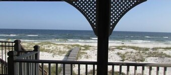 Pet Friendly Boardwalk #3 on the Beach-Free Daily Activities!