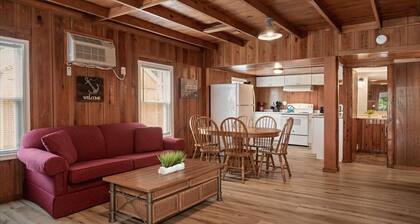 Unwind in the 3br/2ba cabin by Herring Creek
