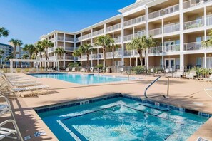 Pool - Shore Thing 2 bedroom condo-Ground Floor,Pool,Hot-tub, Free Daily Activities! (Pensacola)