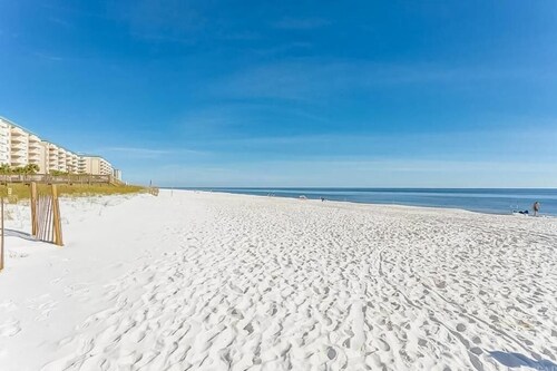 Grand Caribbean 214W with Ocean View, Pool, Hot-tub and Free Daily Activities