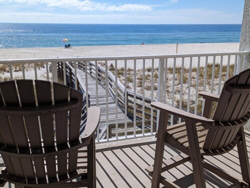 Gulf Side Villa 1B: Pet-Friendly Gulf-Front 1BR | Sleeps 4
