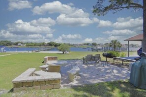 Outdoor dining - Perdido Key Private Paradise-Private Beach-Pool-Free Daily Activities (Pensacola)