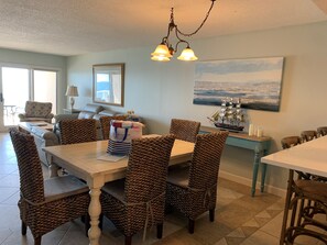 Dining - Gulf front Condo Sandy Key 511-Heated Pool-Tennis court-Free Daily Activities (Pensacola)