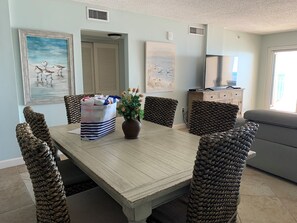 Dining - Gulf front Condo Sandy Key 511-Heated Pool-Tennis court-Free Daily Activities (Pensacola)