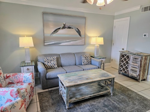SB#2: Dog-Friendly 1BR on Perdido Key + Patio