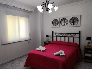 3 bedrooms, iron/ironing board, travel cot, WiFi