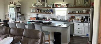 Cabin on 15 acres close to Austin with access to all central Texas has to offer.