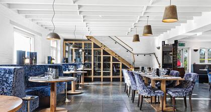 Cottage Suite 5, Kentisbury Grange - Free WiFI & Parking