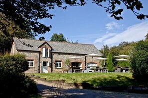Exterior - Cottage Suite 2, Kentisbury Grange -  Free WiFI & Parking (Barnstaple)