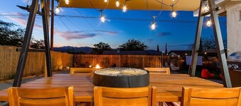 Cozy Cactus | Cowboy Pool | Outdoor Movies | 3BR | Walk to Saloon