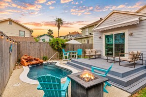 Pool - Heated Pool | Pet Friendly | Fire Pit | Near Beach (Galveston)