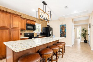 Coffee/tea maker, fridge, microwave, oven - Heated Pool | Pet Friendly | Fire Pit | Near Beach (Galveston)