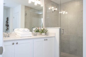 Bathroom - Charming 3Bd Close To Disney At Enclaves At Festival 745 (Davenport)
