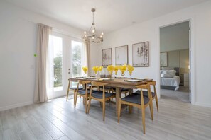 Hus Premium | Matsal