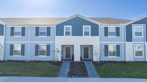 Front of property - Gorgeous 5Bd W/ Pool At Windsor Island Resort 3882 (Davenport)