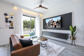 컴포트 하우스 | 거실