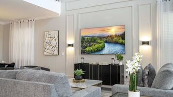 Comfort House | Living room | TV