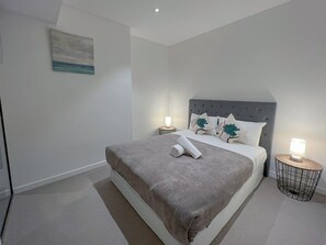 2 bedrooms, iron/ironing board, WiFi, bed sheets