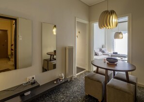 1 bedroom, soundproofing - Demetra - Koukaki Center Apartment (Athens)