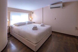 Apartment | 3 bedrooms - Solon - Deluxe City Center Apartment (Agios Dimitrios)