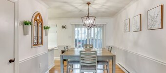 Charming 2-bedroom townhome in Valley Green with WiFi