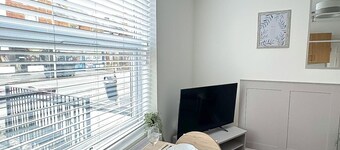 Contemporary Urban Retreat in Central Reading