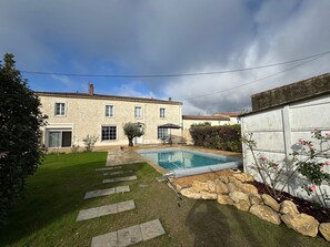 A heated pool - L'escapade Vendéenne - Grand jardin, 4 chambres (Vix)