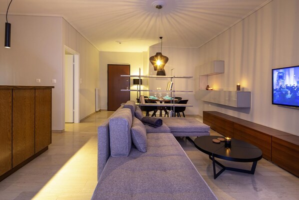 Apartment | 2 bedrooms - Kleio - Spacious Apartment in Glyfada (Glyfada)