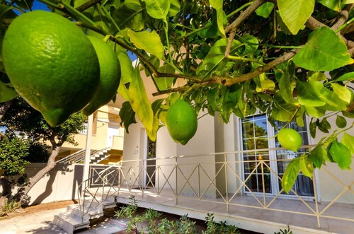 Aquarius - Glyfada Detached House