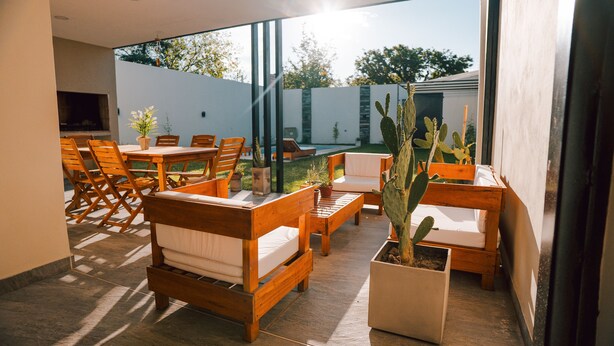 Outdoor dining - Sumérgete en el Lujo, en una Ubicación Inigualable. ¡Tu Escape Perfecto! (San Rafael)