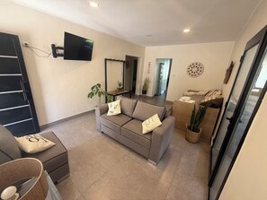 Living area - Sumérgete en el Lujo, en una Ubicación Inigualable. ¡Tu Escape Perfecto! (San Rafael)