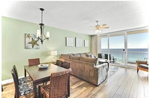 Interior - Beachfront 2 bedroom condo at the Majestic Resort (Panama City Beach)