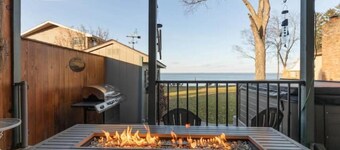 New All Season Family Lake House