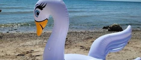 サンラウンジャー、ビーチタオル