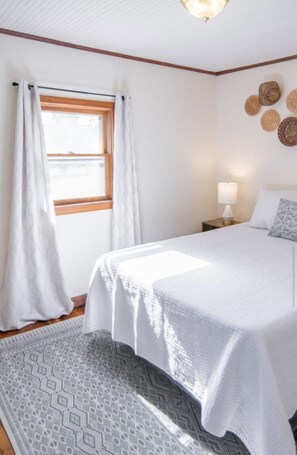 Room - Cozy Home in the Country (Hendersonville)