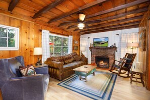 Fireplace - Fisherman's Hideaway - Two Bedroom | Two Beds | Full Bathroom | Sleeps Five (Twin Peaks)
