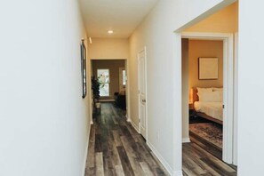 Interior - Modern Luxury 3BR/Near DT & Beach (Pensacola)