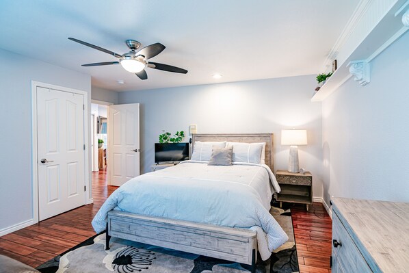 1 bedroom, desk, iron/ironing board, travel cot