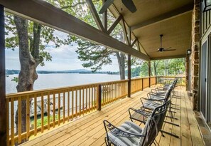 Terrace/patio - Lakeside | Hot Tub | Private Dock | Views (Hot Springs)